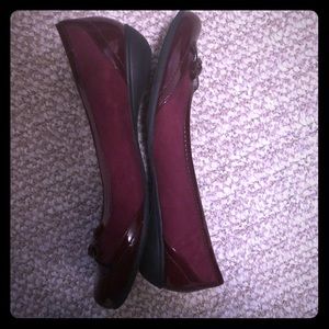 Alfani maroon flats